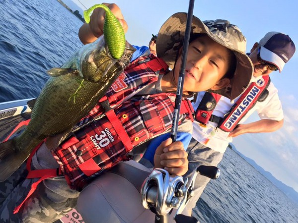 hideup 豌ｸ驥守ｷ丈ｸ譛� 繝悶Ο繧ｰ蜀咏悄 2016/07/20