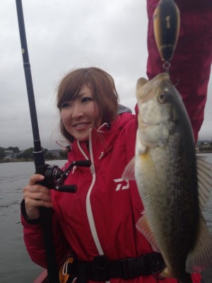 hideup 豌ｸ驥守ｷ丈ｸ譛� 繝悶Ο繧ｰ蜀咏悄 2014/11/03