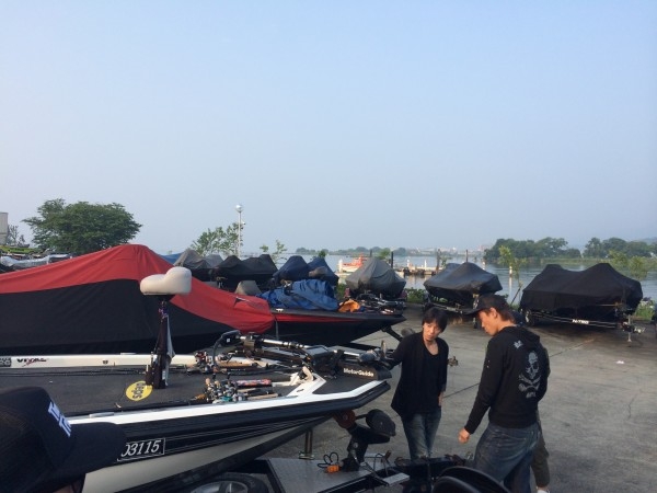 hideup 讓ｪ螻ｱ逶ｴ莠ｺ 繝悶Ο繧ｰ蜀咏悄 2014/06/15