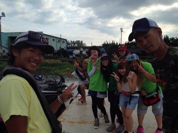 hideup 讓ｪ螻ｱ逶ｴ莠ｺ 繝悶Ο繧ｰ蜀咏悄 2014/08/23