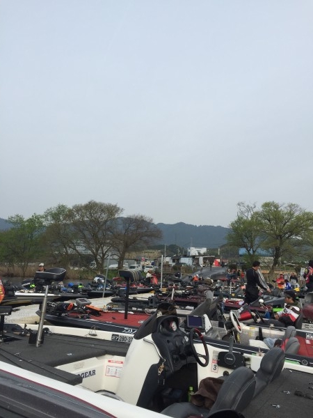 hideup 讓ｪ螻ｱ逶ｴ莠ｺ 繝悶Ο繧ｰ蜀咏悄 2016/04/10